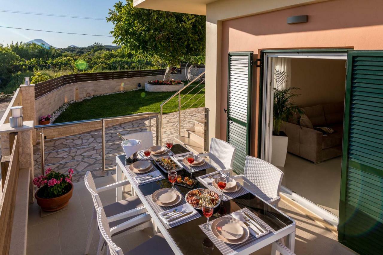 Villa Nissos Linia Bagian luar foto